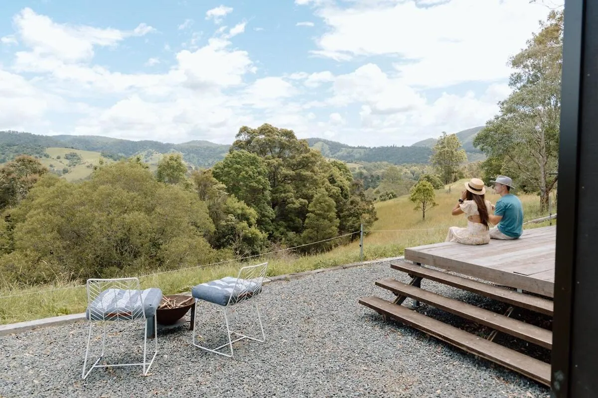 Luxe Farmstay, Main House And Brand New Tiny Home, Animals And Views! Obi Obi 0*,  Ausztrália