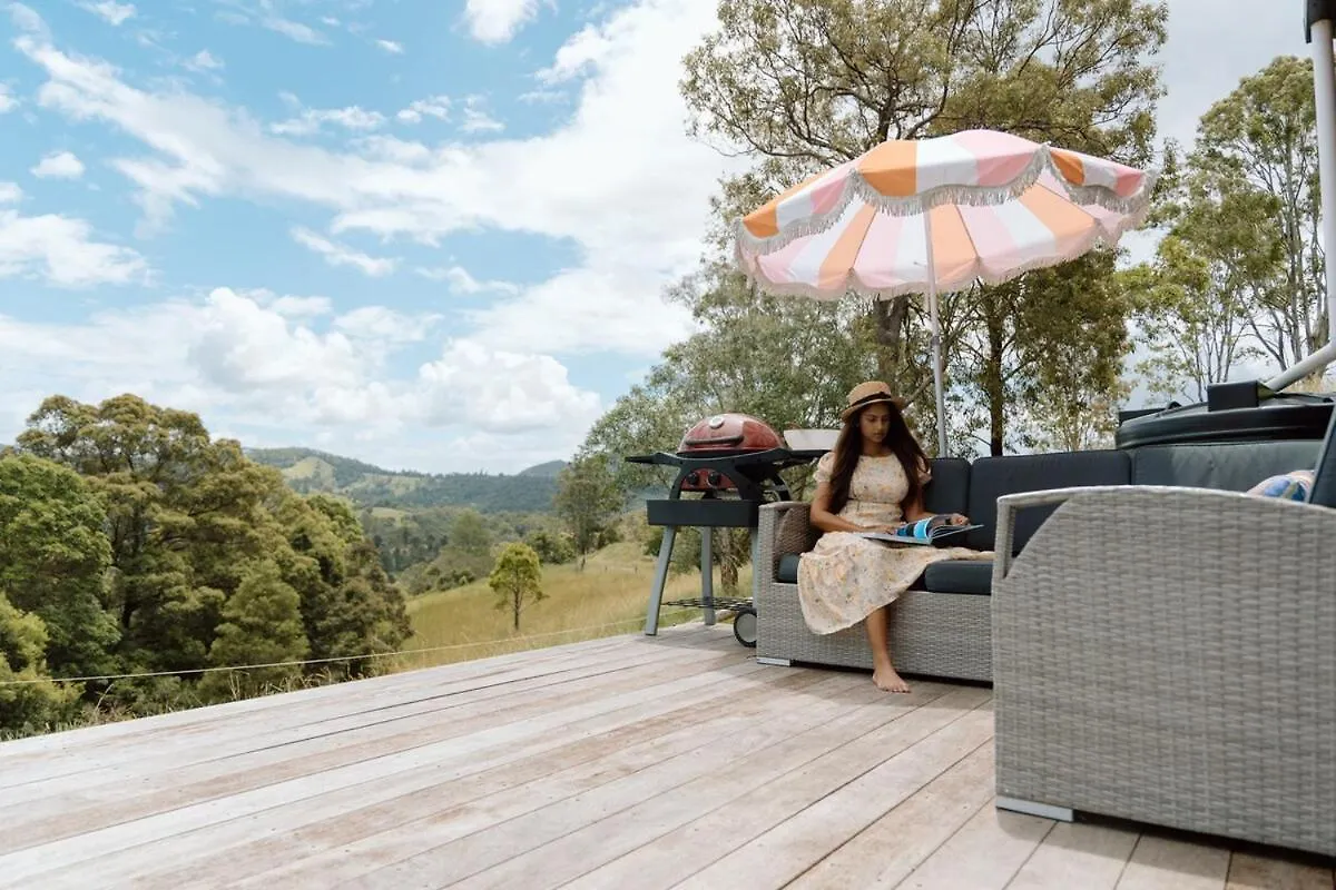 Luxe Farmstay, Main House And Brand New Tiny Home, Animals And Views! Obi Obi 0*,  Ausztrália