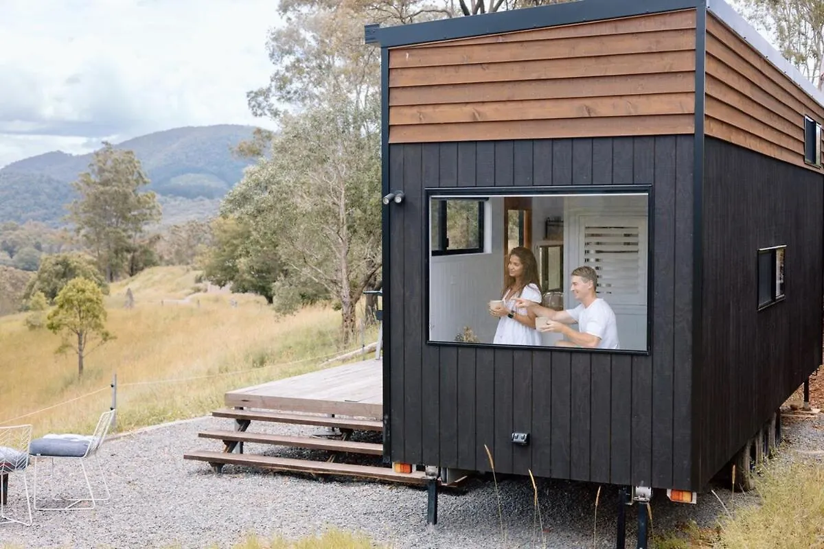 Luxe Farmstay, Main House And Brand New Tiny Home, Animals And Views! Obi Obi Dom wakacyjny