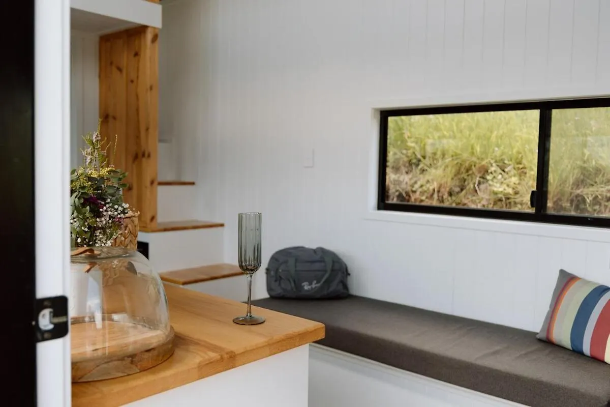Dom wakacyjny Luxe Farmstay, Main House And Brand New Tiny Home, Animals And Views! Obi Obi